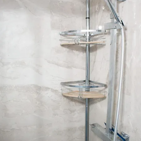 F3 House With Terrace On The Seafront Dom wakacyjny