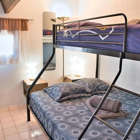 F3 House With Terrace On The Seafront Dom wakacyjny