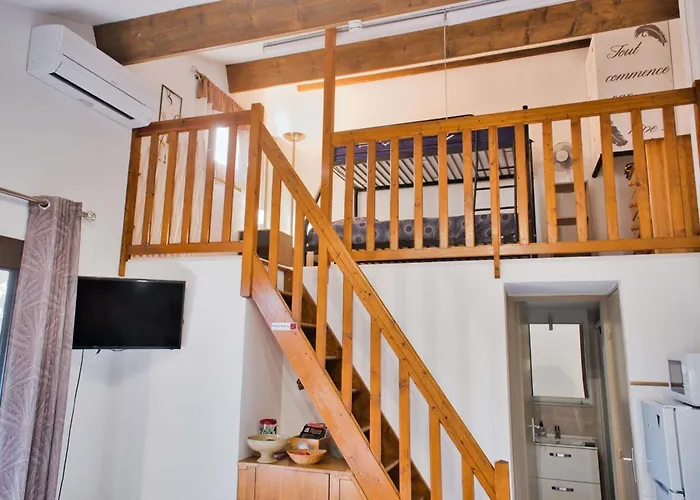 بيت للعطل F3 House With Terrace On The Seafront *